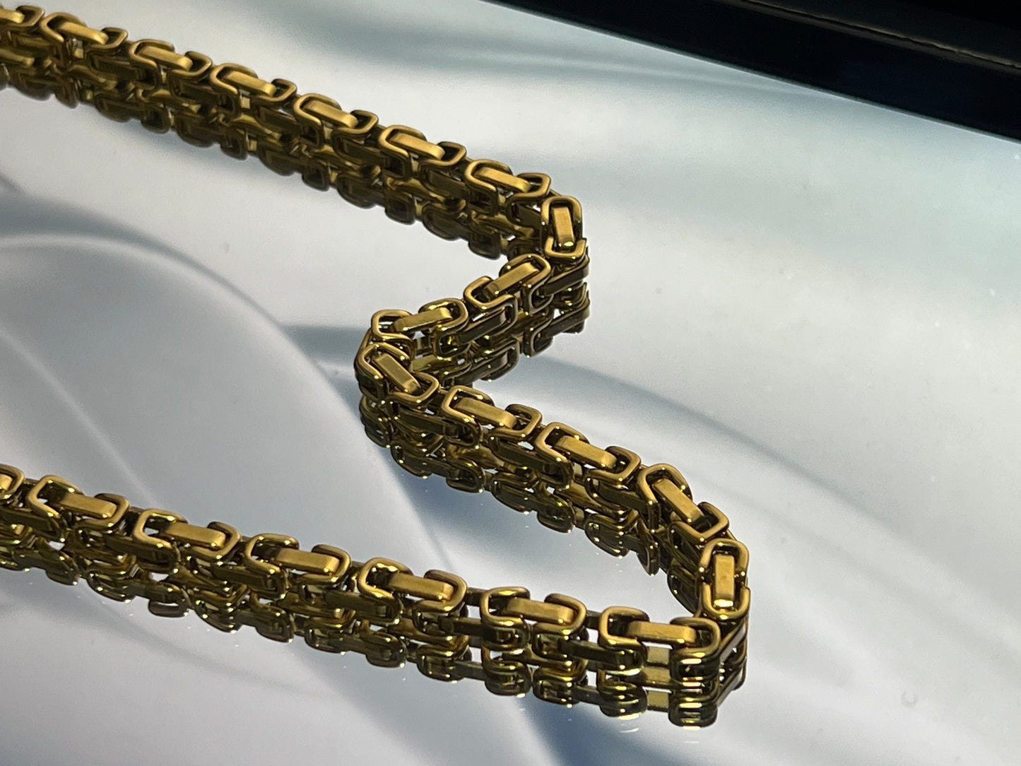 Cadena Rústica en oro laminado 18K