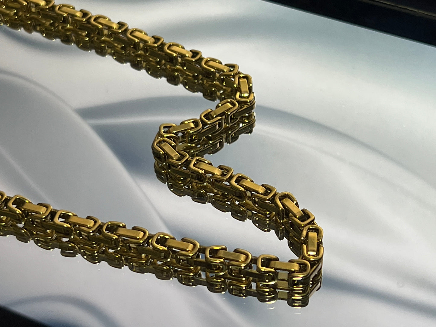 Cadena Rústica en oro laminado 18K